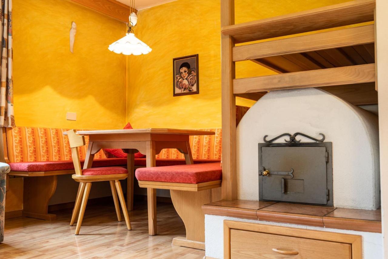 Garni Juri Bed & Breakfast La Villa  Eksteriør bilde