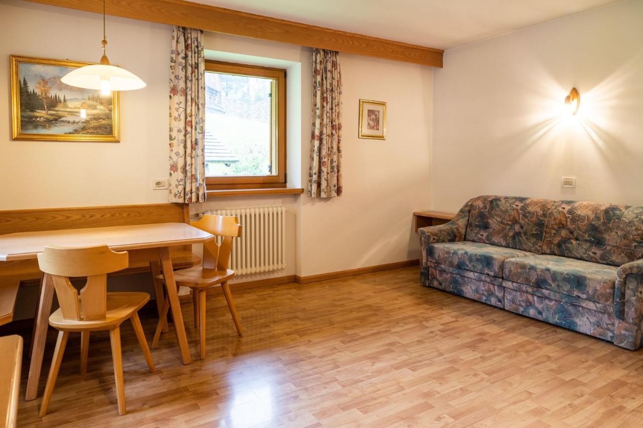 Garni Juri Bed & Breakfast La Villa  Eksteriør bilde
